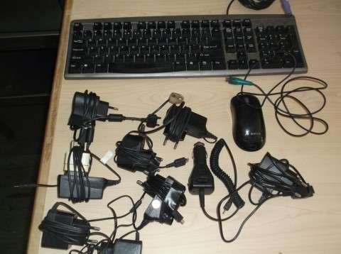 CELL PHONE CHARGERS , KEY BOARD AND MOUSE ( INSURANCE SALVAGE )